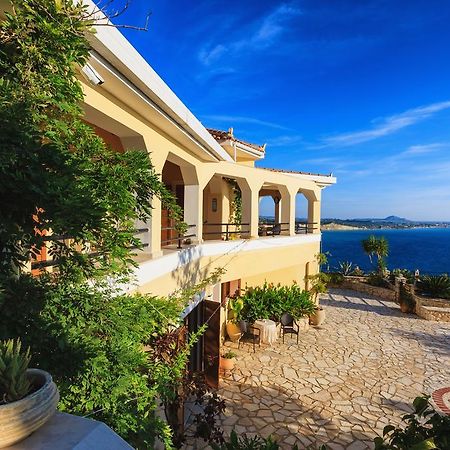 Villa Akros And Suites Keri Ngoại thất bức ảnh